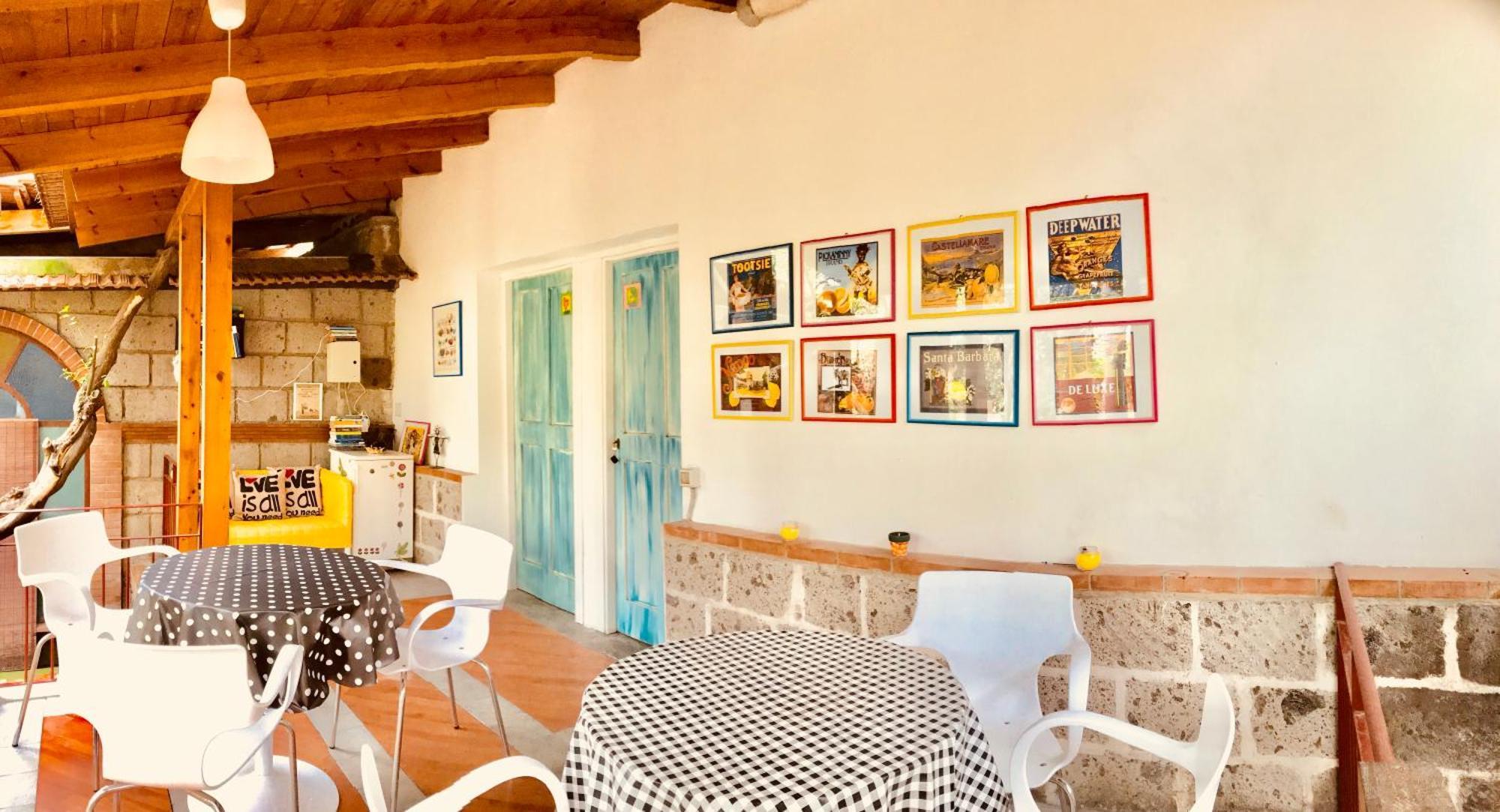 La Gallina Felice B&B Meta Bagian luar foto